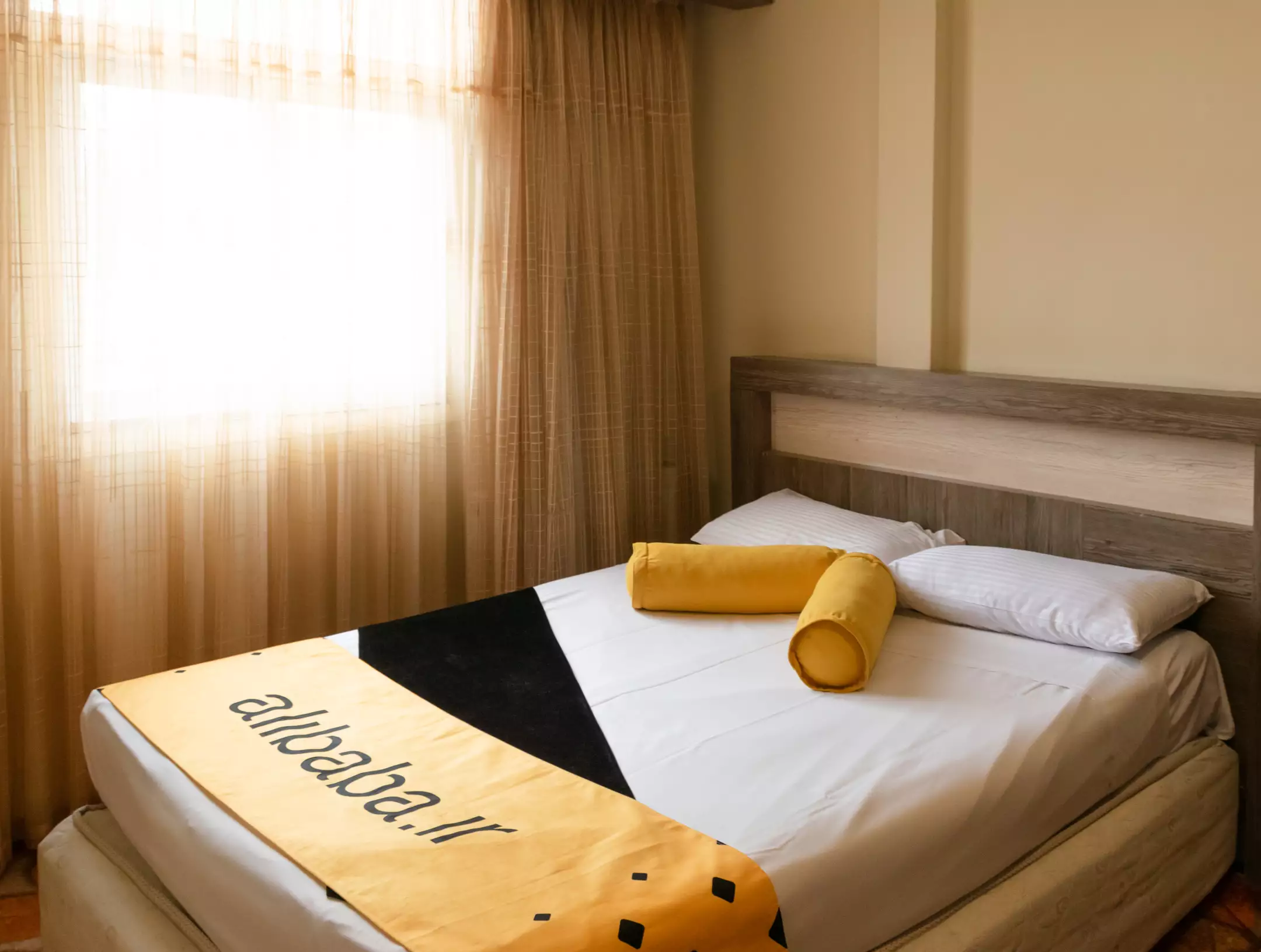 Alibaba https://cdn.alibaba.ir/ostorage/hotel-accommodation-images/69cbc695347d52b68c6acae8_هتل صدف -سوییت ۶ تخت ۲.webp